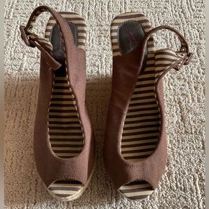 👡 🤎 Torrid Brown Platform Espadrille Wedge Sandals 8 Open Toe Buckle Strap EUC